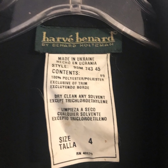 Harve Benard by Benard Holtzman black size 4 knee length jacket. - Picture 6 of 9